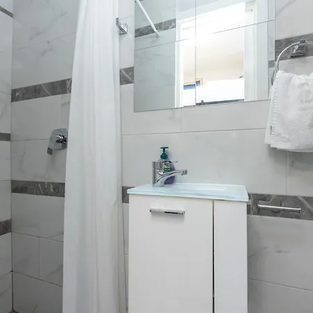 アパート D Old Town Center ザダル