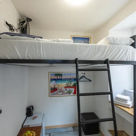 アパート D Old Town Center ザダル