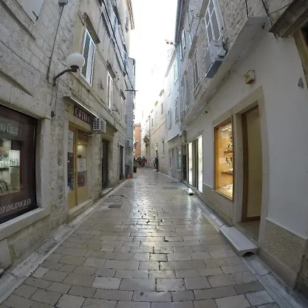 D Old Town Center Apartment Zadar